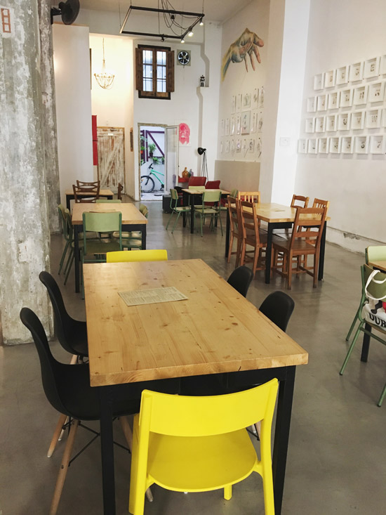 Bacanal Café, café et espace d’art